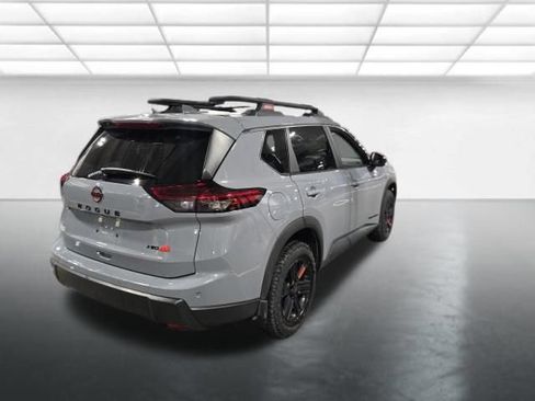 Used 2025 Nissan Rogue SV AWD/4WD image 5