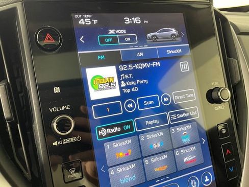 Used 2024 Subaru Crosstrek 2.0i Premium image 7