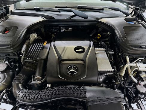 Used 2018 Mercedes-Benz GLC 300 4MATIC image 33