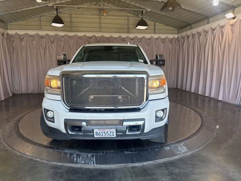 Used 2015 GMC Sierra 2500 Denali w/ Duramax Plus Package AWD/4WD image 2