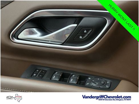 Used 2024 Chevrolet Tahoe High Country AWD/4WD image 18