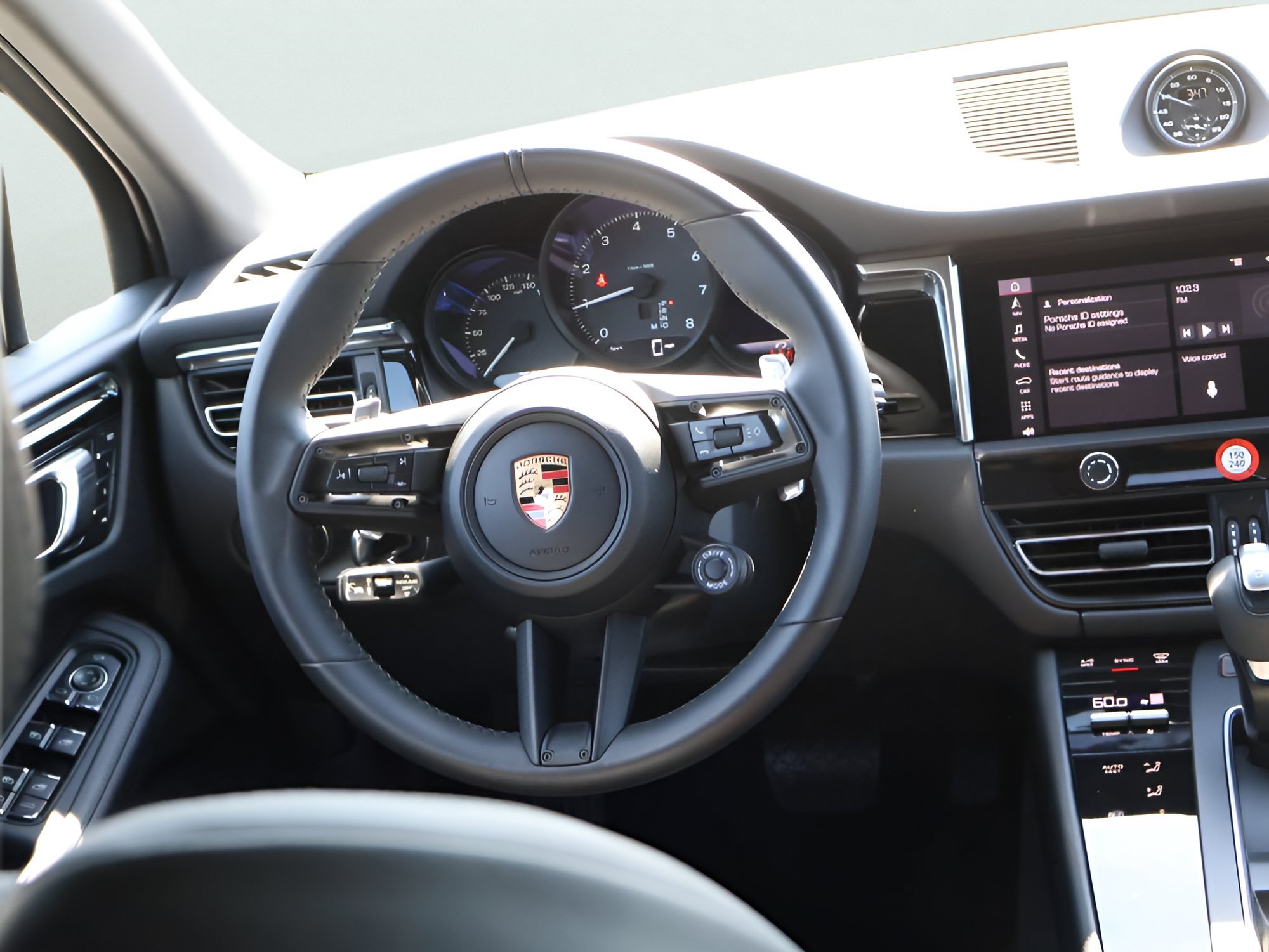 Certified 2026 Porsche Macan AWD/4WD image 20
