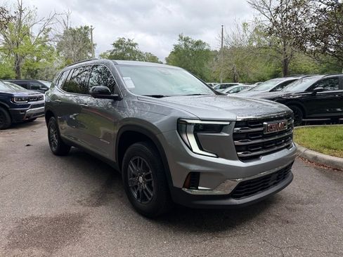 Used 2025 GMC Acadia Elevation image 1