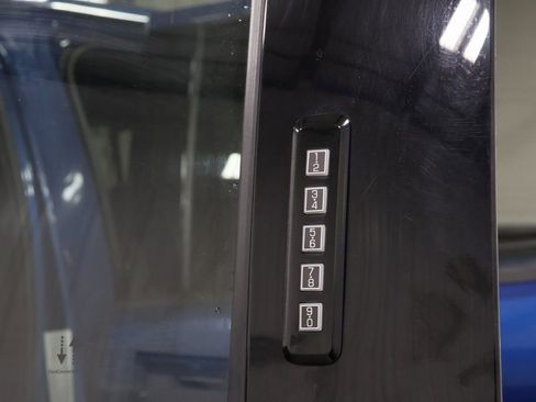 Used 2022 Ford F150 Lariat w/ Equipment Group 502A High image 38