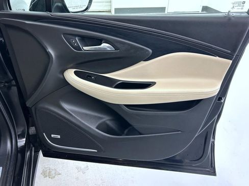 Used 2018 Buick Envision Premium image 16