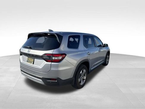Used 2025 Honda Pilot EX-L image 9