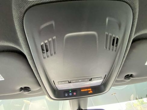 Used 2018 Chevrolet Cruze LT w/ Redline Edition FWD image 20