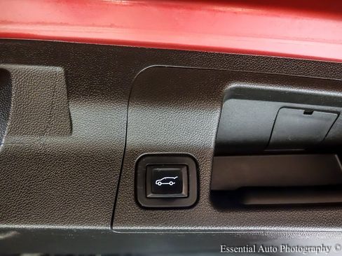 Used 2019 GMC Acadia SLT image 30