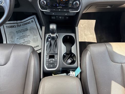 Used 2020 Hyundai Santa Fe SEL w/ Convenience + Premium Package image 21