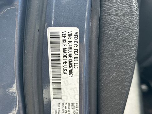 Used 2021 Dodge Durango SXT image 31