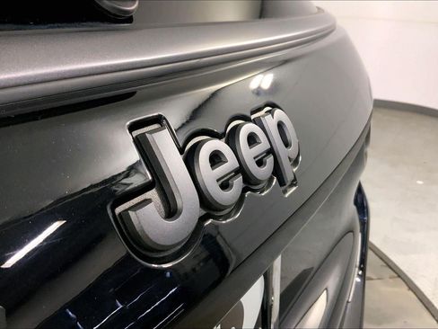 Used 2022 Jeep Compass Trailhawk AWD/4WD image 29
