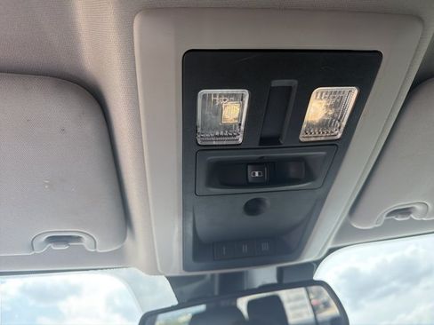 Used 2016 RAM 1500 Sport RWD image 17