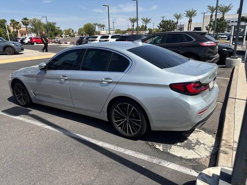 Used 2021 BMW 530i w/ Convenience Package RWD image 3