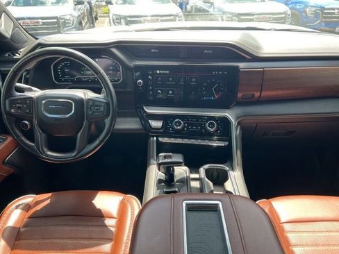 Used 2022 GMC Sierra 1500 Denali Ultimate image 9