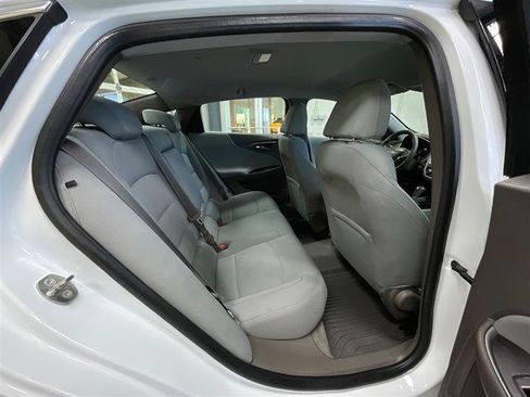 Used 2018 Chevrolet Malibu LS FWD image 24