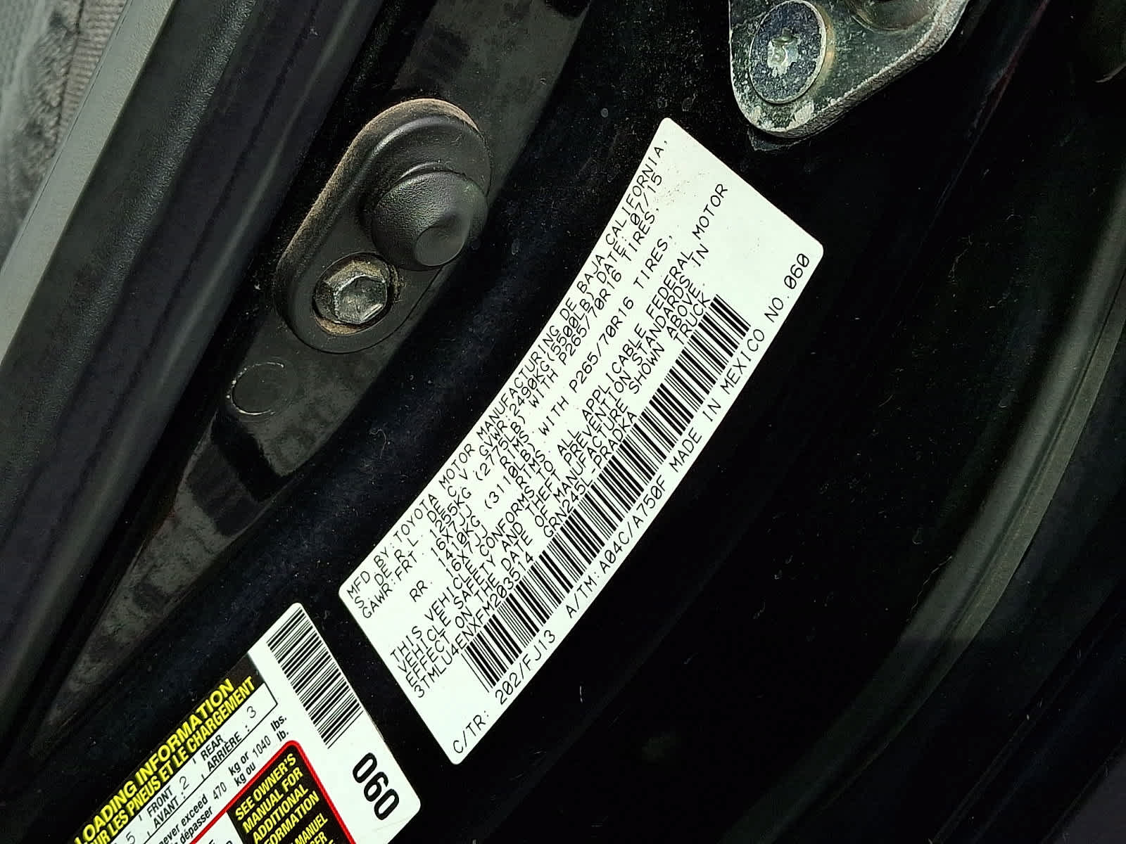 Used 2015 Toyota Tacoma 4x4 Double Cab w/ TRD Off-Road Package image 29
