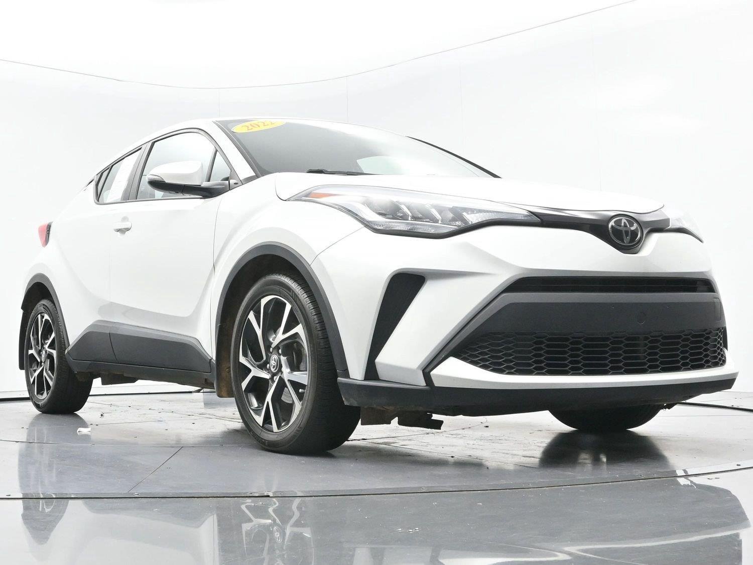 Used 2022 Toyota C-HR XLE FWD image 41