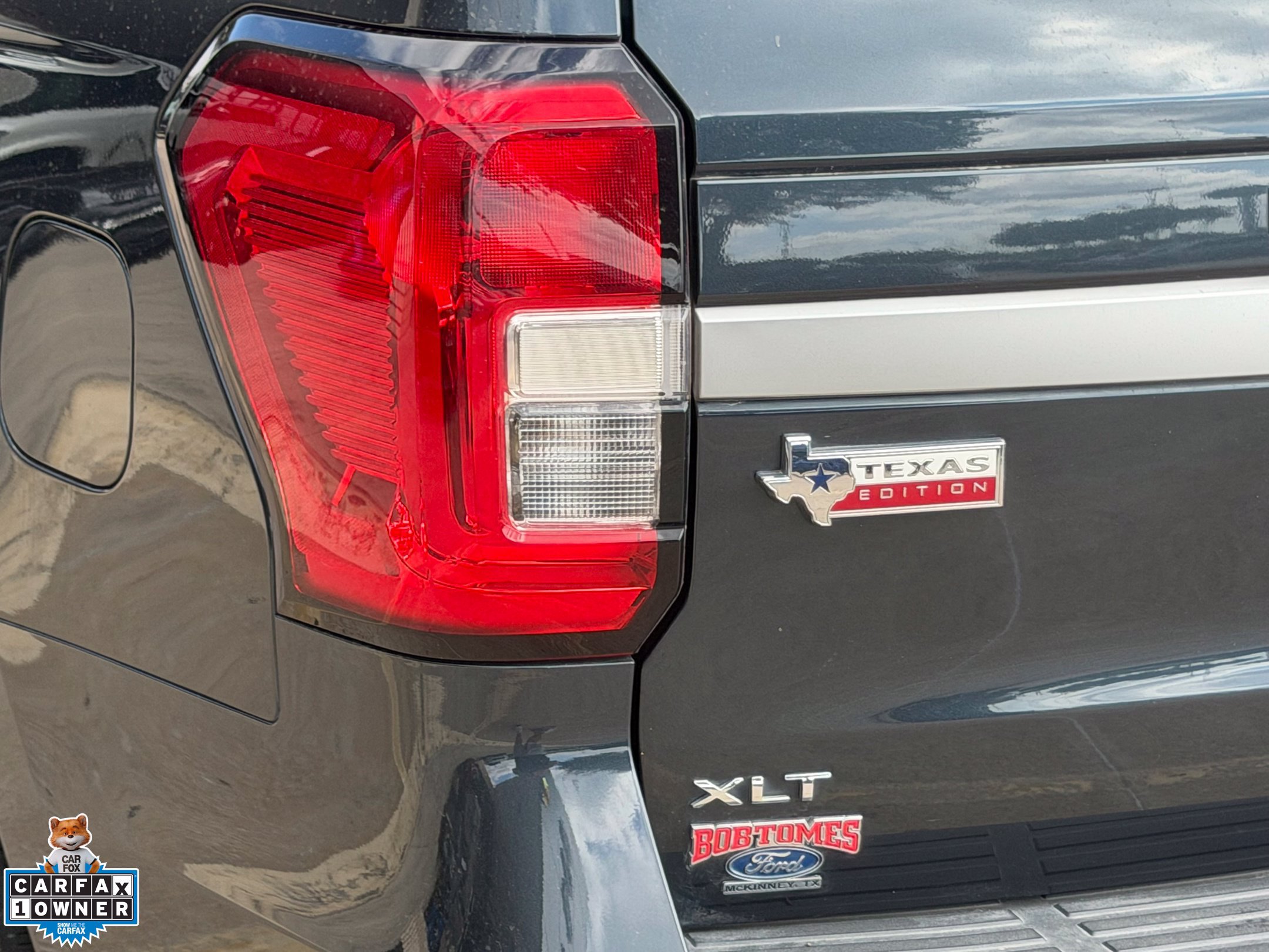 Used 2024 Ford Expedition XLT RWD image 2