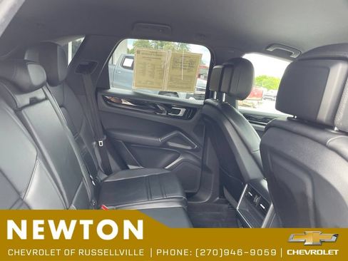 Used 2019 Porsche Cayenne AWD/4WD image 26