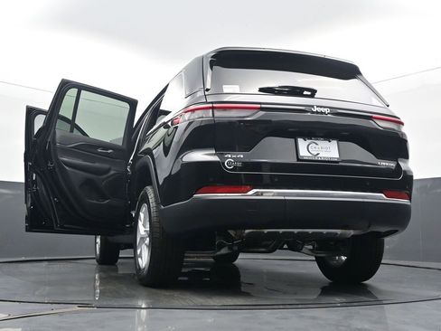 New 2025 Jeep Grand Cherokee Laredo X w/ Luxury Tech Group I image 60