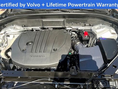 Used 2025 Volvo XC60 B5 Plus image 12
