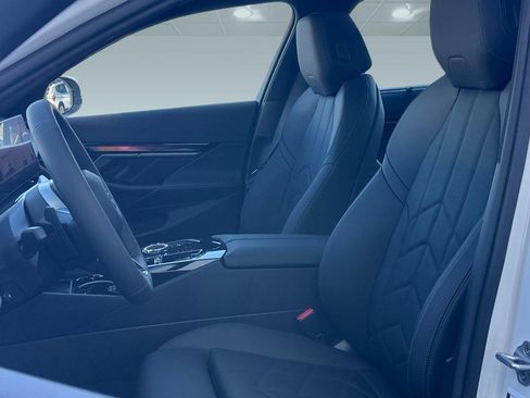 New 2026 BMW 530i w/ Executive Package RWD image 5