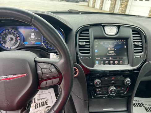 Used 2016 Chrysler 300 S image 14