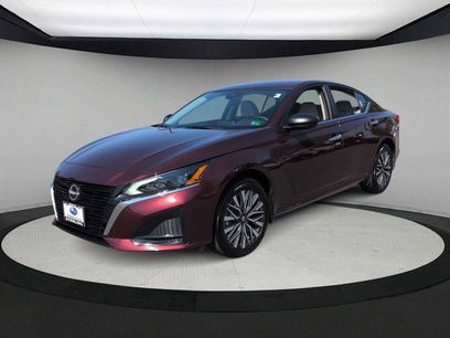 Used 2024 Nissan Altima 2.5 SV