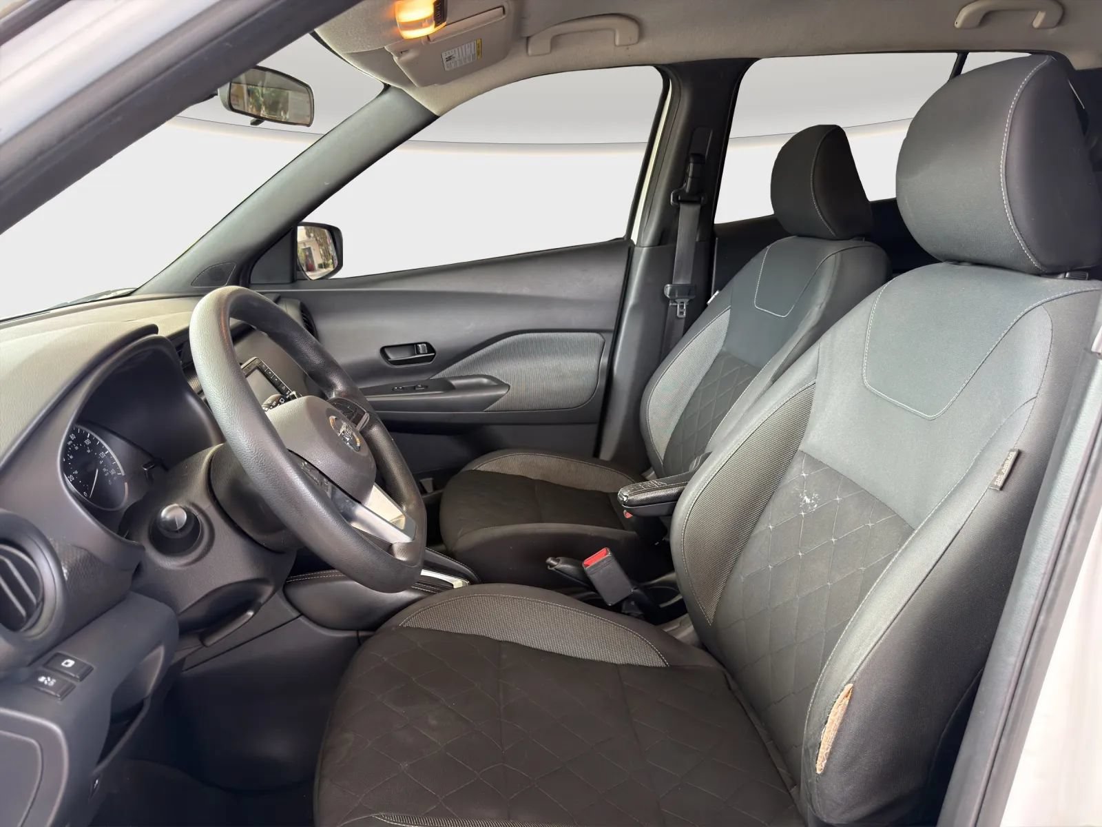 Used 2019 Nissan Kicks S FWD image 8