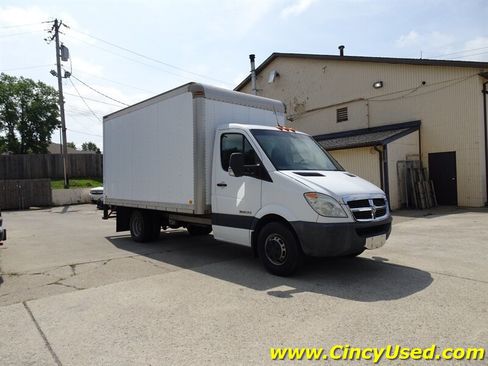 Used 2007 Dodge Sprinter 3500 RWD image 4