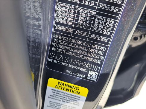 Certified 2024 Land Rover Range Rover Evoque Dynamic SE image 24