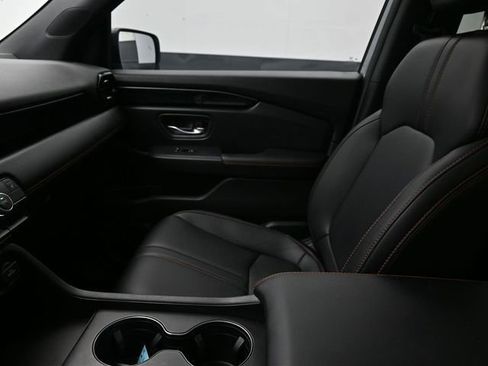 Used 2024 Honda Pilot TrailSport image 13