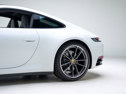 Used 2020 Porsche 911 Carrera image 16