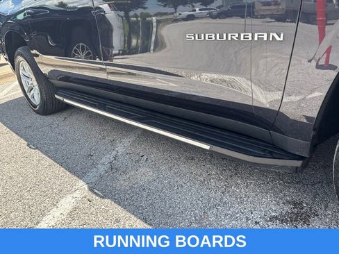 Used 2024 Chevrolet Suburban LT AWD/4WD image 3