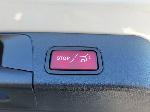 Used 2022 Mercedes-Benz GLB 250 image 11