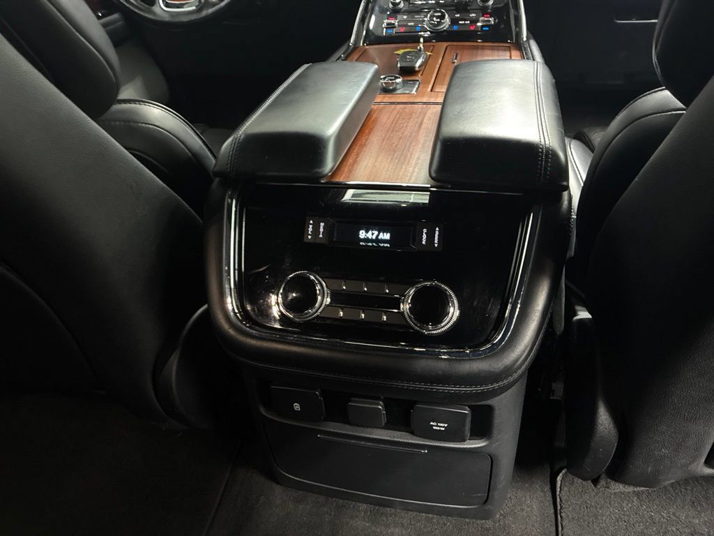 Used 2019 Lincoln Navigator L Reserve w/ Cargo Package AWD/4WD image 12