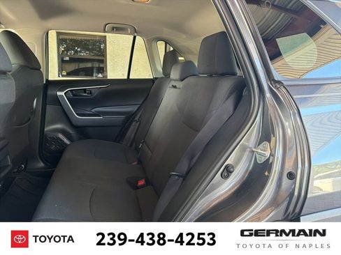 Used 2019 Toyota RAV4 LE FWD image 16
