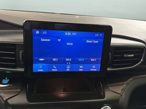 Used 2020 Ford Explorer Limited AWD/4WD image 14