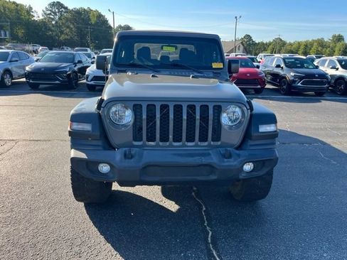 Used 2020 Jeep Gladiator Sport w/ Quick Order Package 24S AWD/4WD image 40