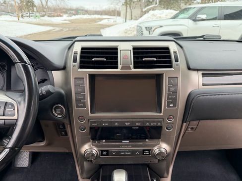 Used 2020 Lexus GX 460 Premium image 36