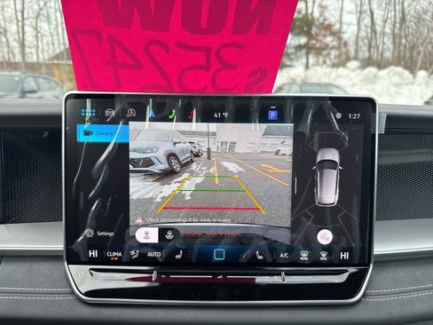 New 2025 Volkswagen Tiguan SE R-Line image 22