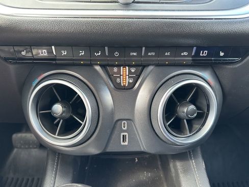 Used 2019 Chevrolet Blazer LT w/ Sun and Wheels Package FWD image 25