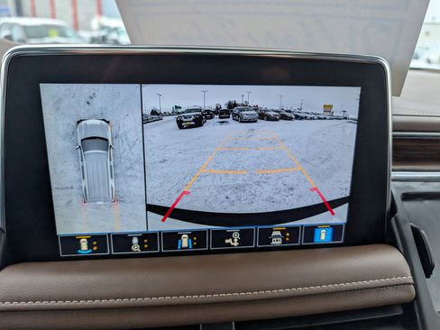 Used 2021 Chevrolet Tahoe High Country w/ Premium Package image 21