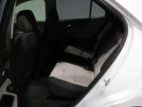 Used 2020 Chevrolet Equinox LS image 19