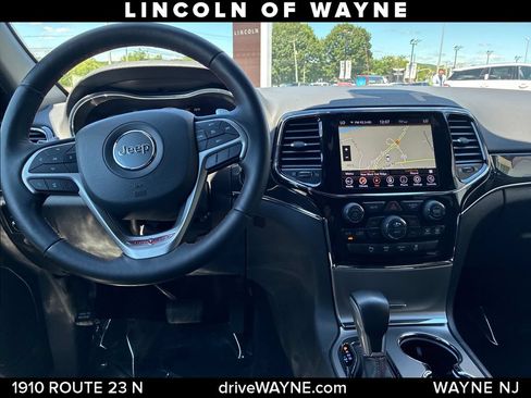 Used 2021 Jeep Grand Cherokee Trailhawk w/ Trailhawk Luxury Group AWD/4WD image 25