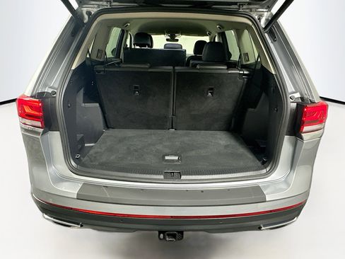 Used 2025 Volkswagen Atlas SE image 31