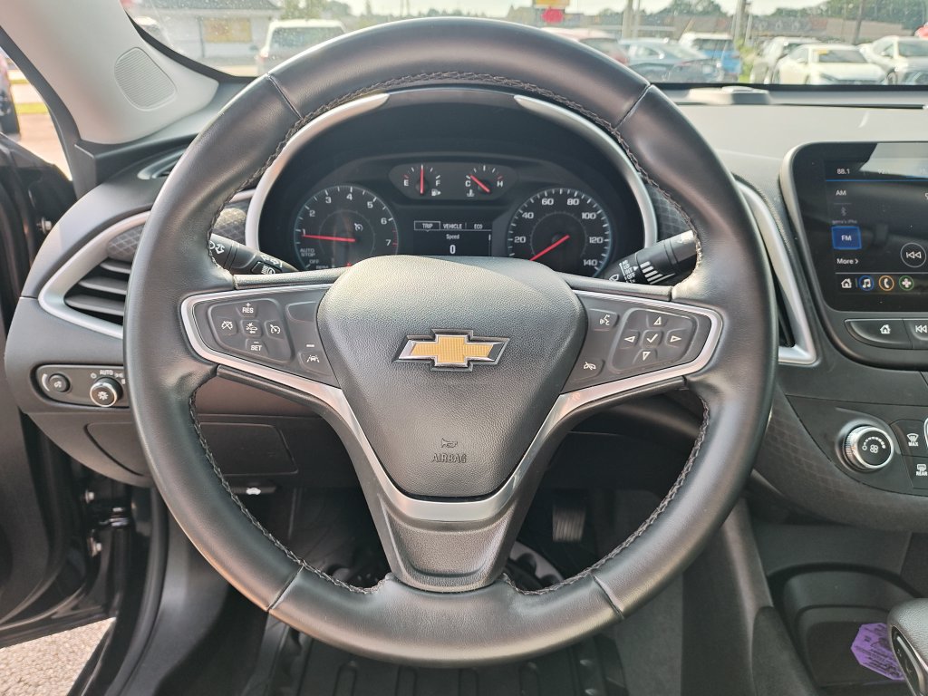 Used 2023 Chevrolet Malibu RS w/ Driver Confidence Package FWD image 17