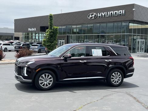 Used 2023 Hyundai Palisade SE w/ Cargo Package AWD/4WD image 1