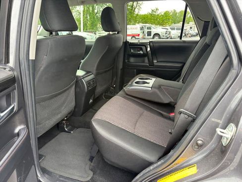 Used 2022 Toyota 4Runner TRD Off-Road AWD/4WD image 9