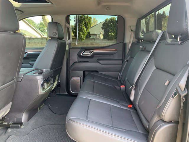 Used 2025 GMC Sierra 1500 Denali w/ Denali Reserve Package AWD/4WD image 16